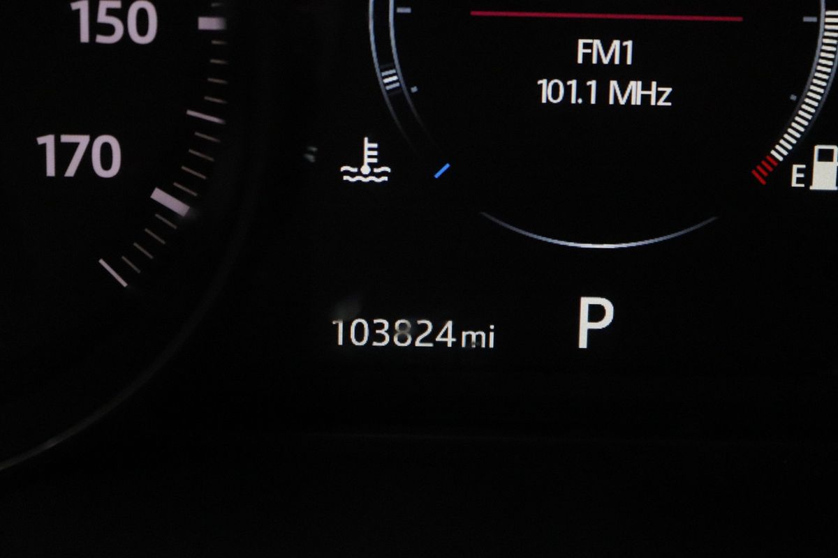 Vehicle image 23 of 35
