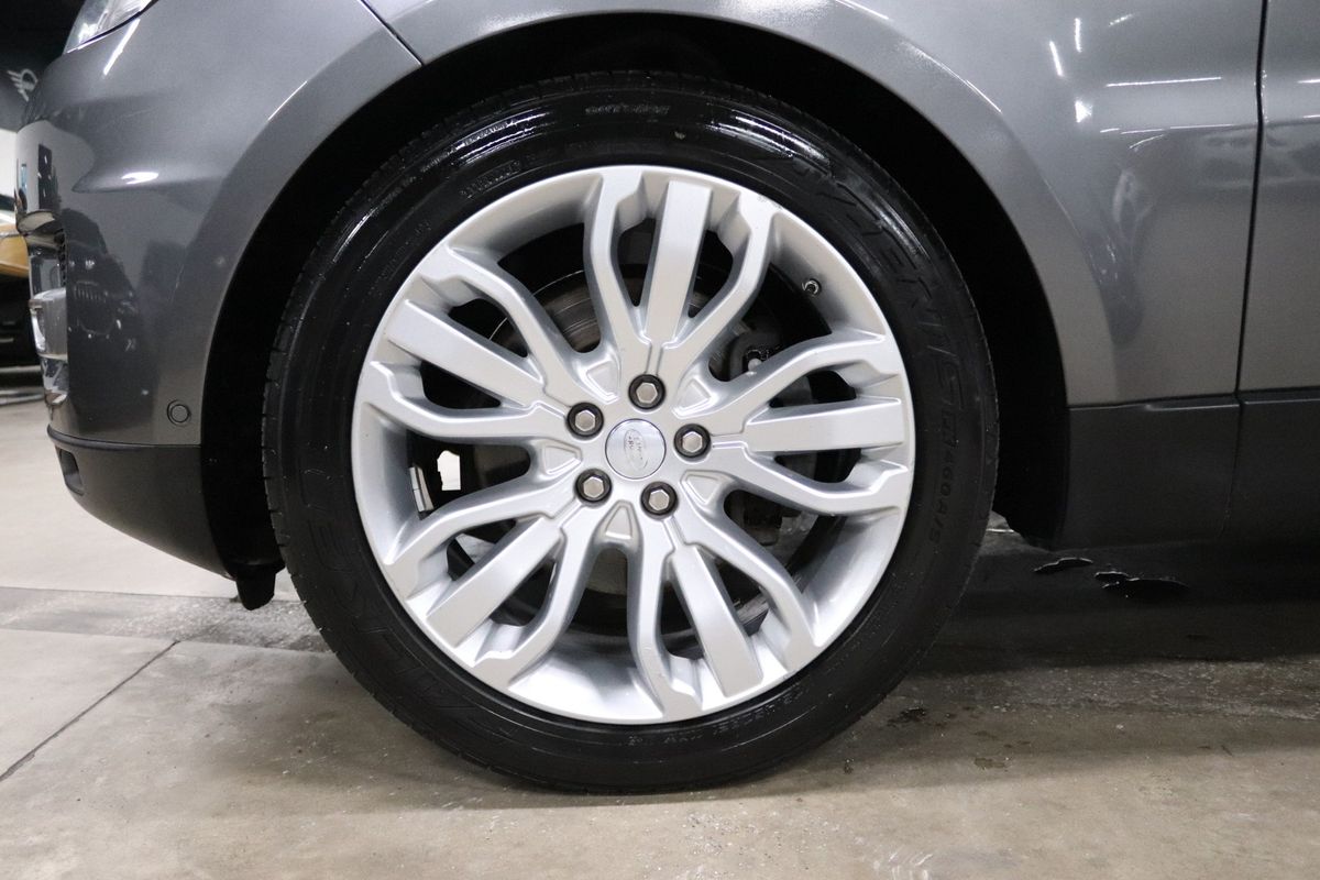 Vehicle image 12 of 35