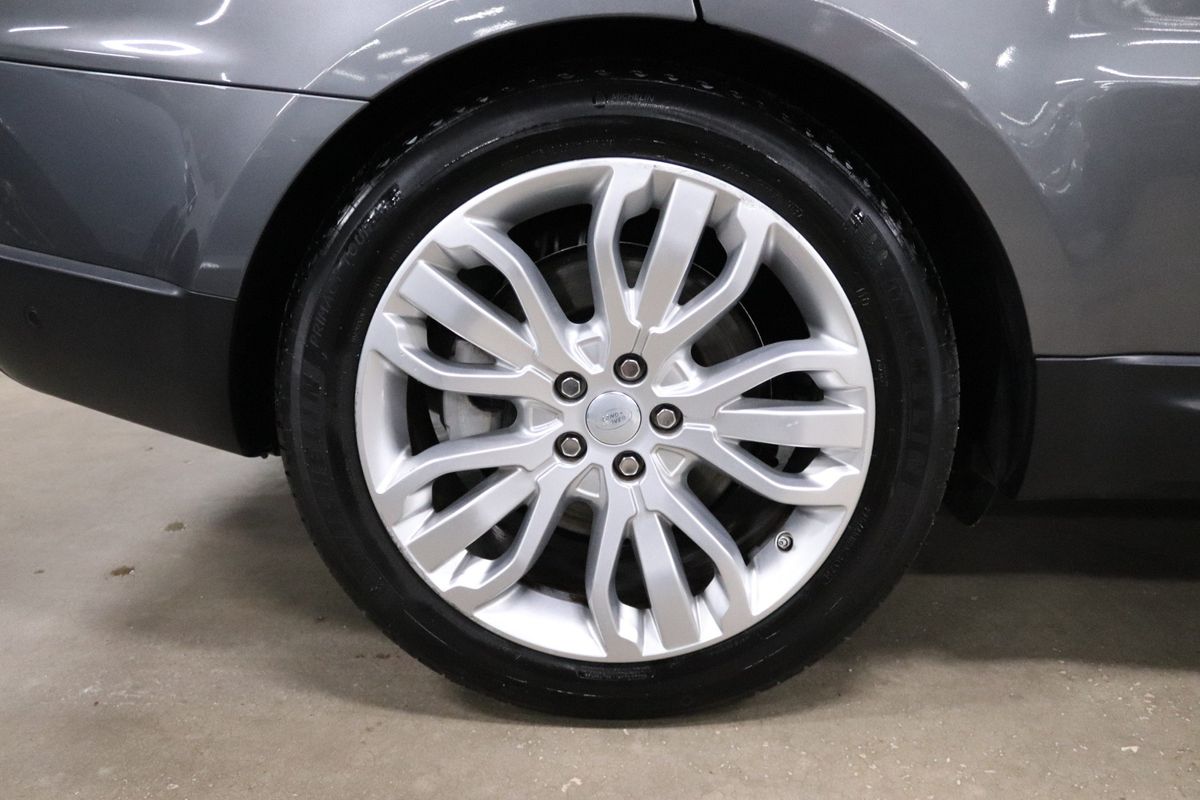 Vehicle image 11 of 35