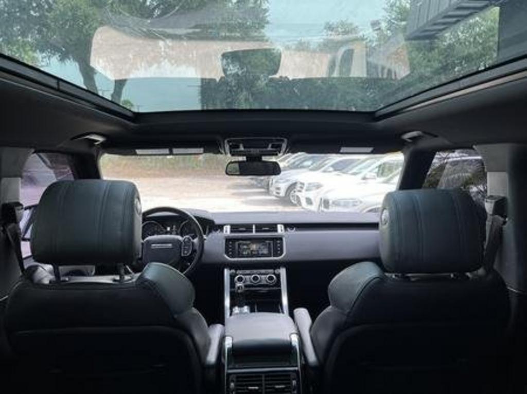 Vehicle image 19 of 32