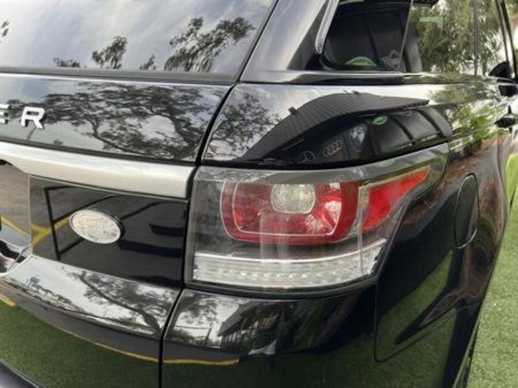 Vehicle image 12 of 32