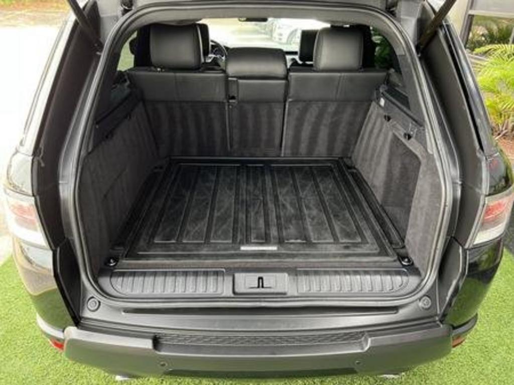 Vehicle image 31 of 32