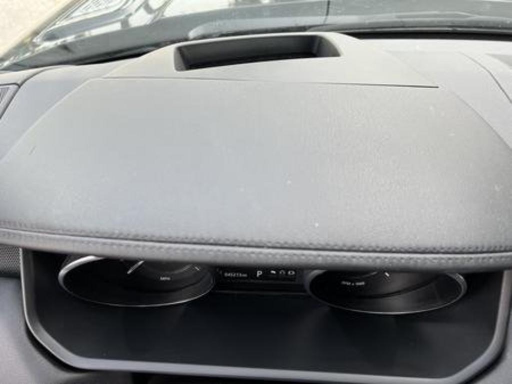 Vehicle image 22 of 32