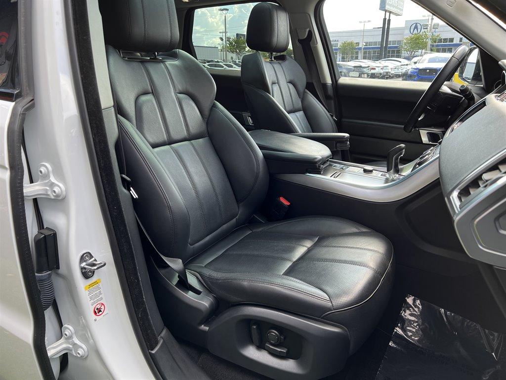 Vehicle image 14 of 28