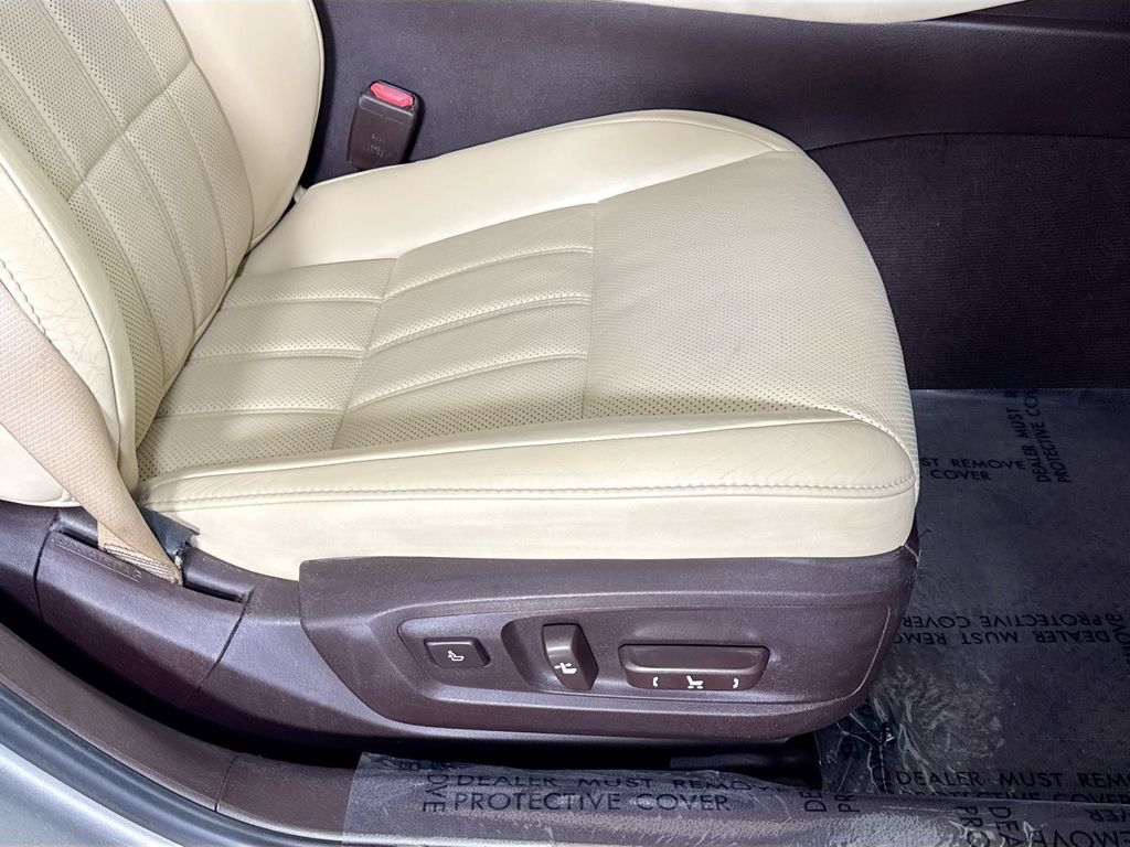 2016 Lexus ES 350 Image 37 of 44