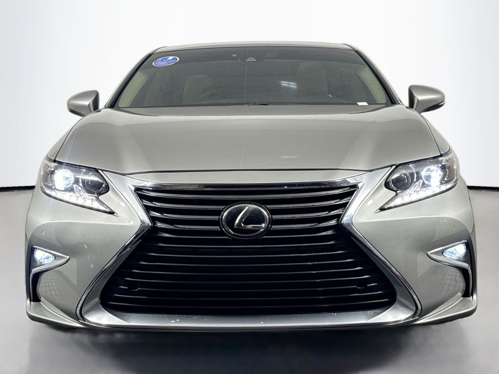 2016 Lexus ES 350 Image 3 of 44