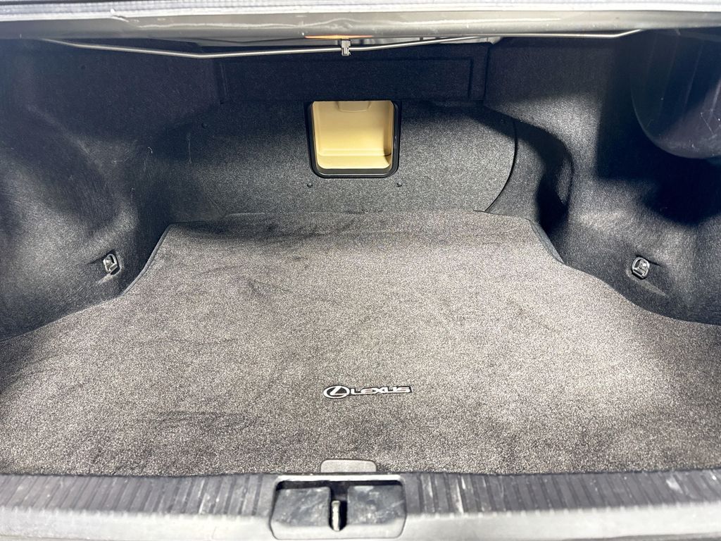 2016 Lexus ES 350 Image 13 of 44