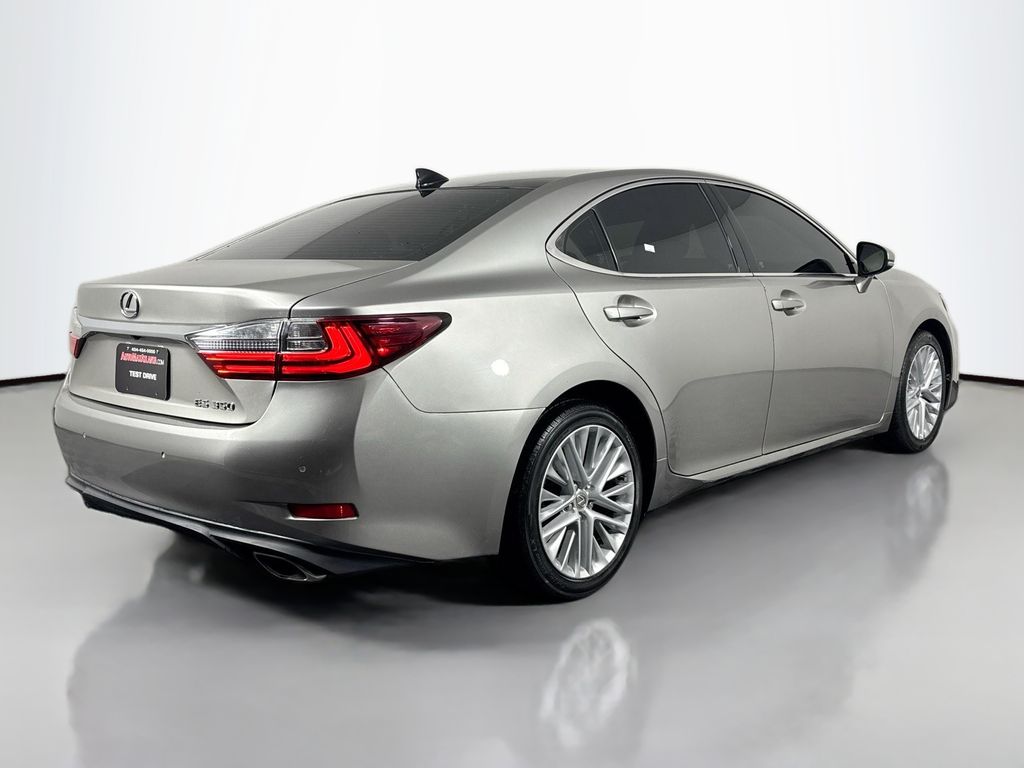 2016 Lexus ES 350 Image 6 of 44