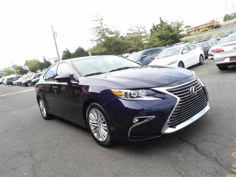 2016 Lexus ES 350 Image 1 of 30