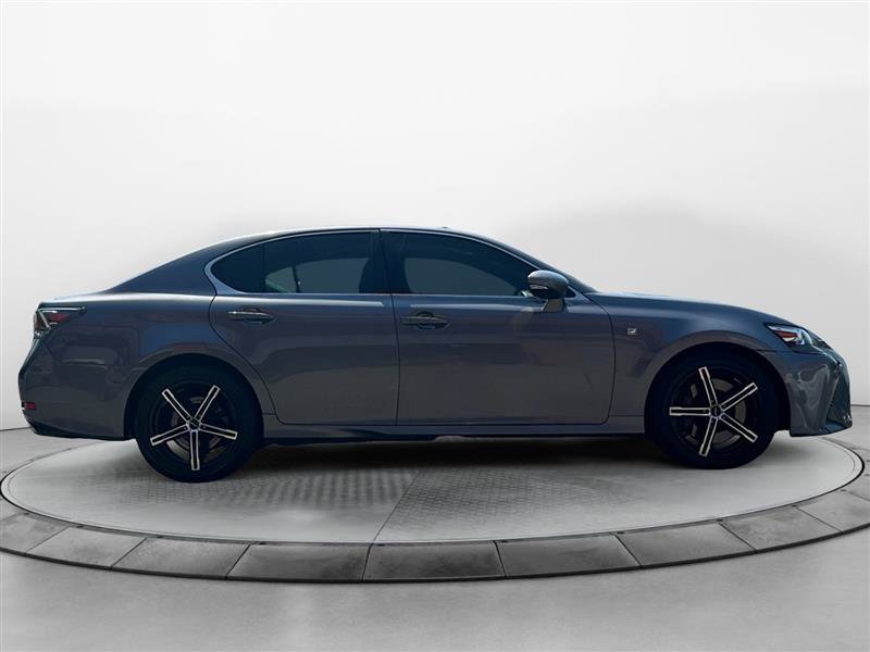 Vehicle image 4 of 15