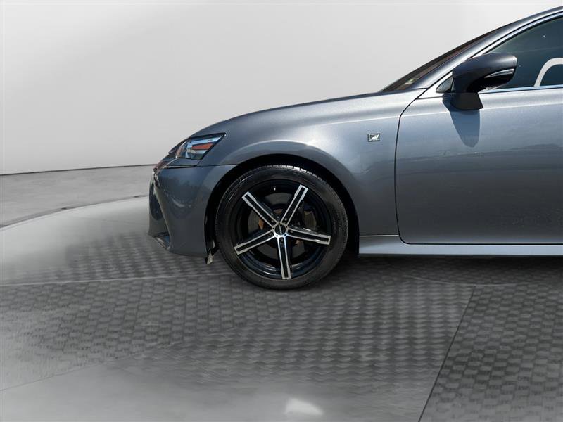 Vehicle image 14 of 15