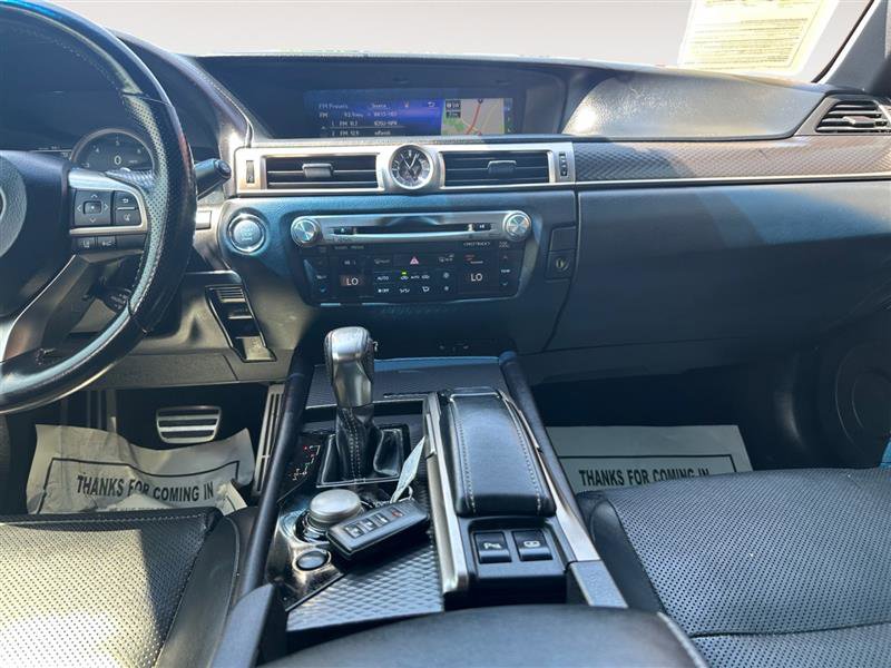 Vehicle image 11 of 15