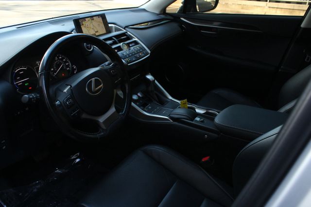 2016 Lexus NX 300h Image 21 of 35