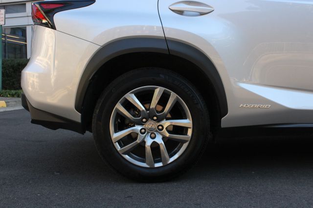 2016 Lexus NX 300h Image 9 of 35