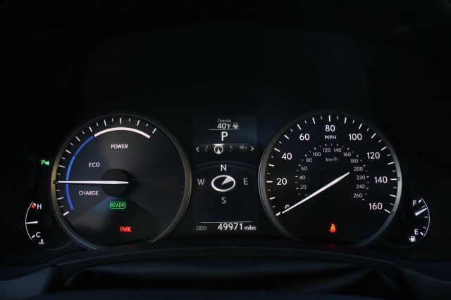 2016 Lexus NX 300h Image 23 of 35