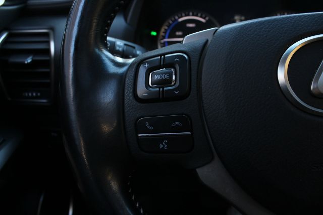 2016 Lexus NX 300h Image 22 of 35