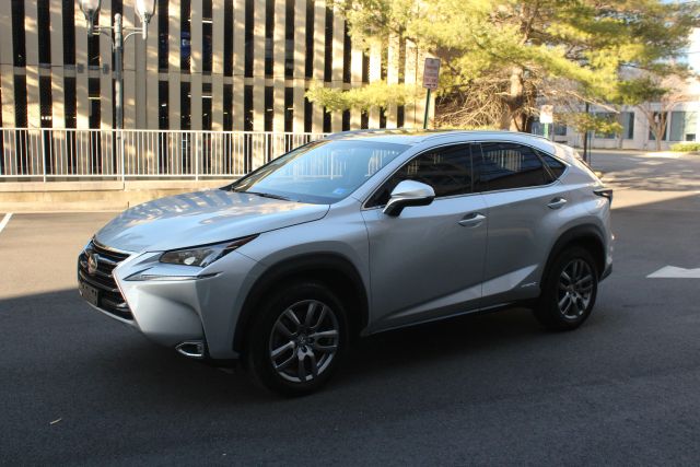 2016 Lexus NX 300h Image 1 of 35