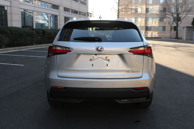 2016 Lexus NX 300h Image 6 of 35