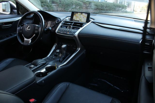 2016 Lexus NX 300h Image 20 of 35