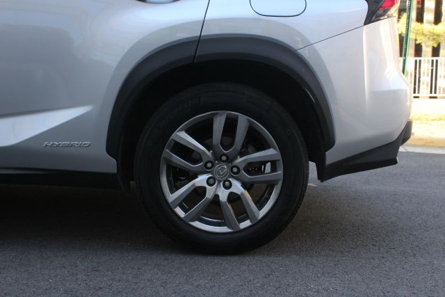 2016 Lexus NX 300h Image 8 of 35