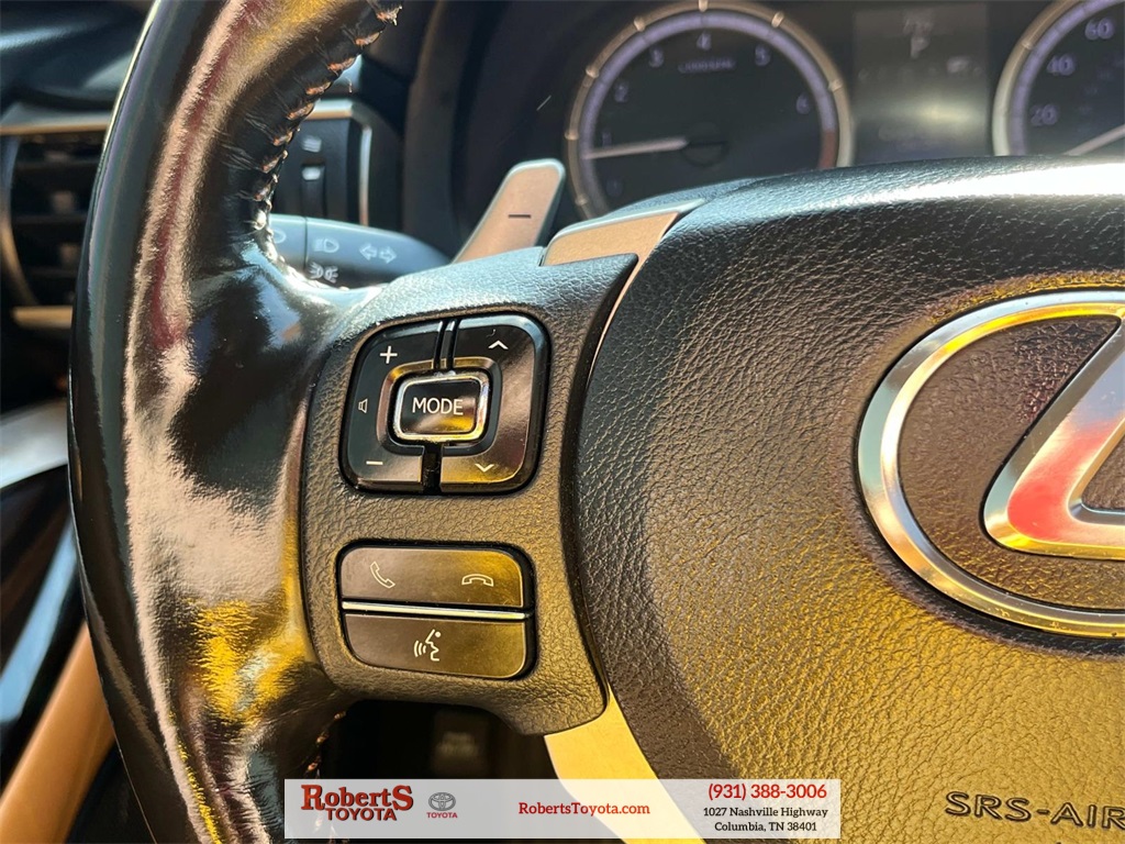 Vehicle image 26 of 30