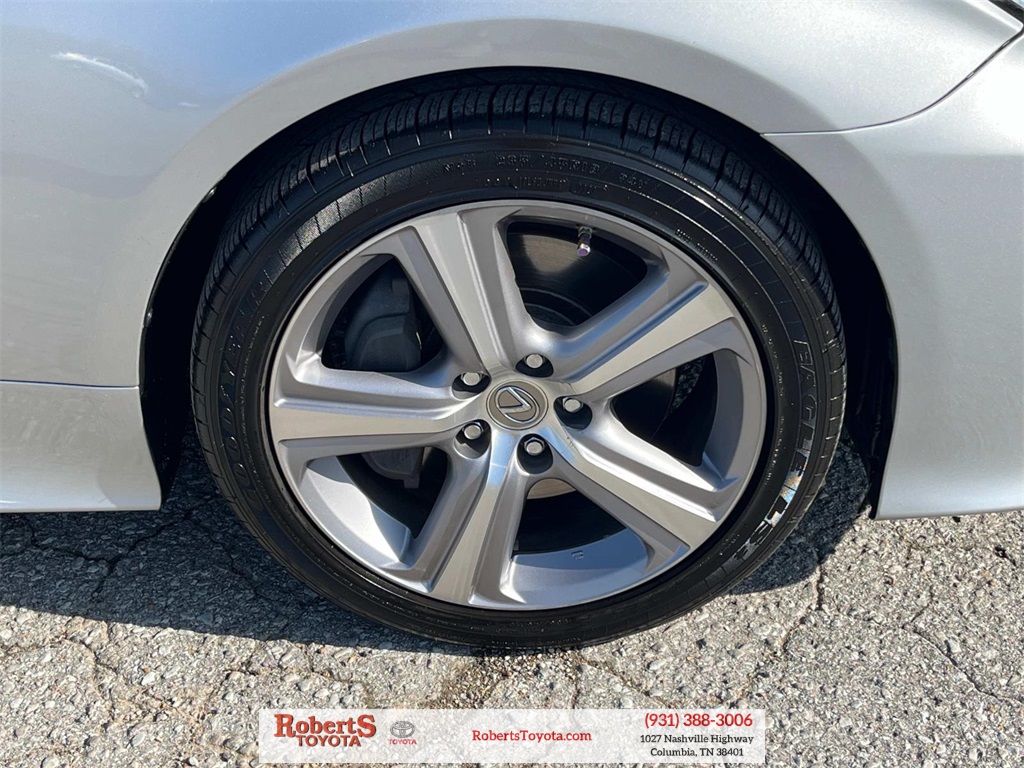 Vehicle image 25 of 30