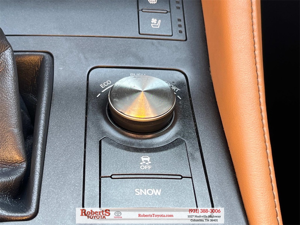 Vehicle image 22 of 30