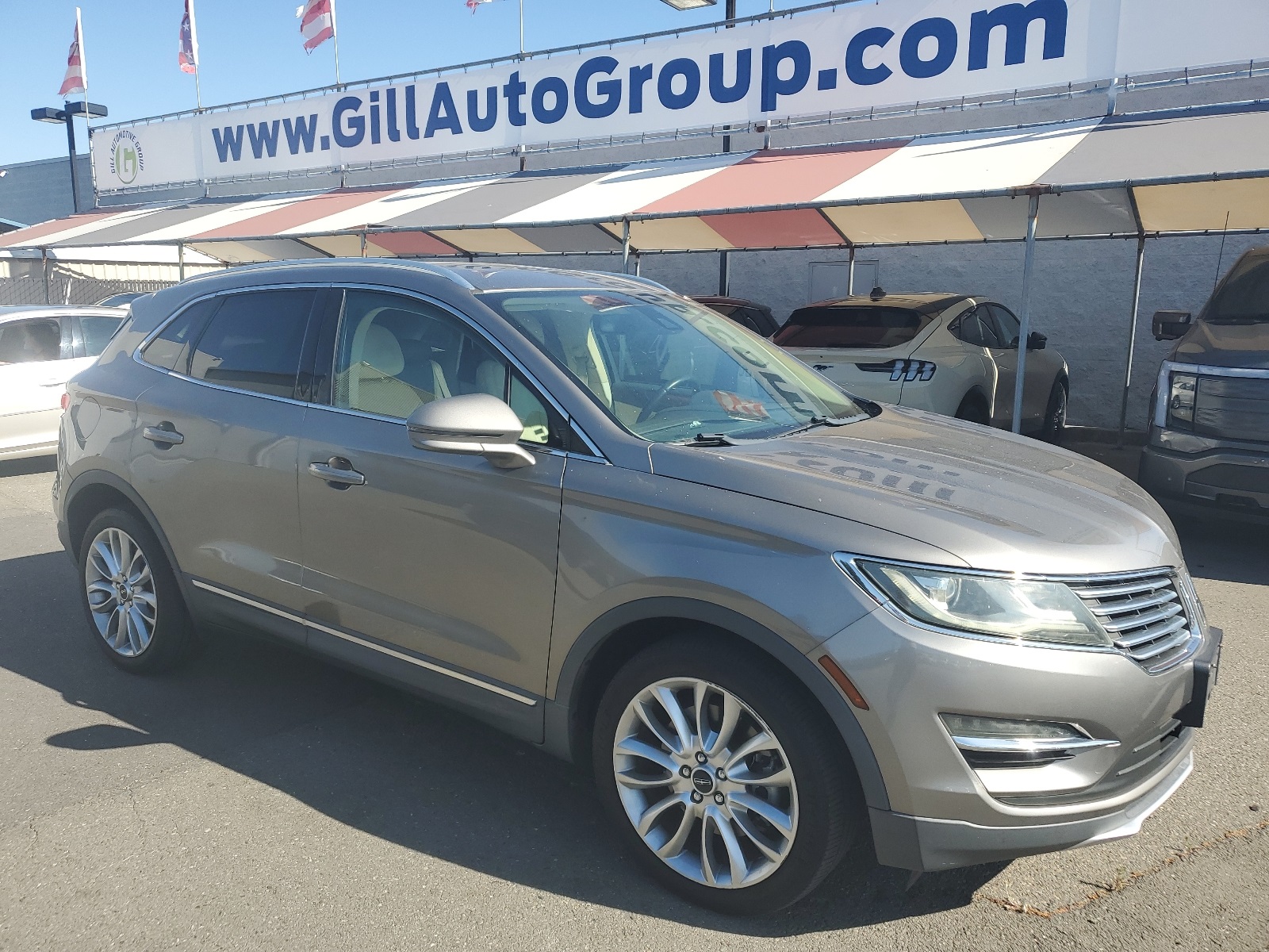 Vehicle image 4 of 15