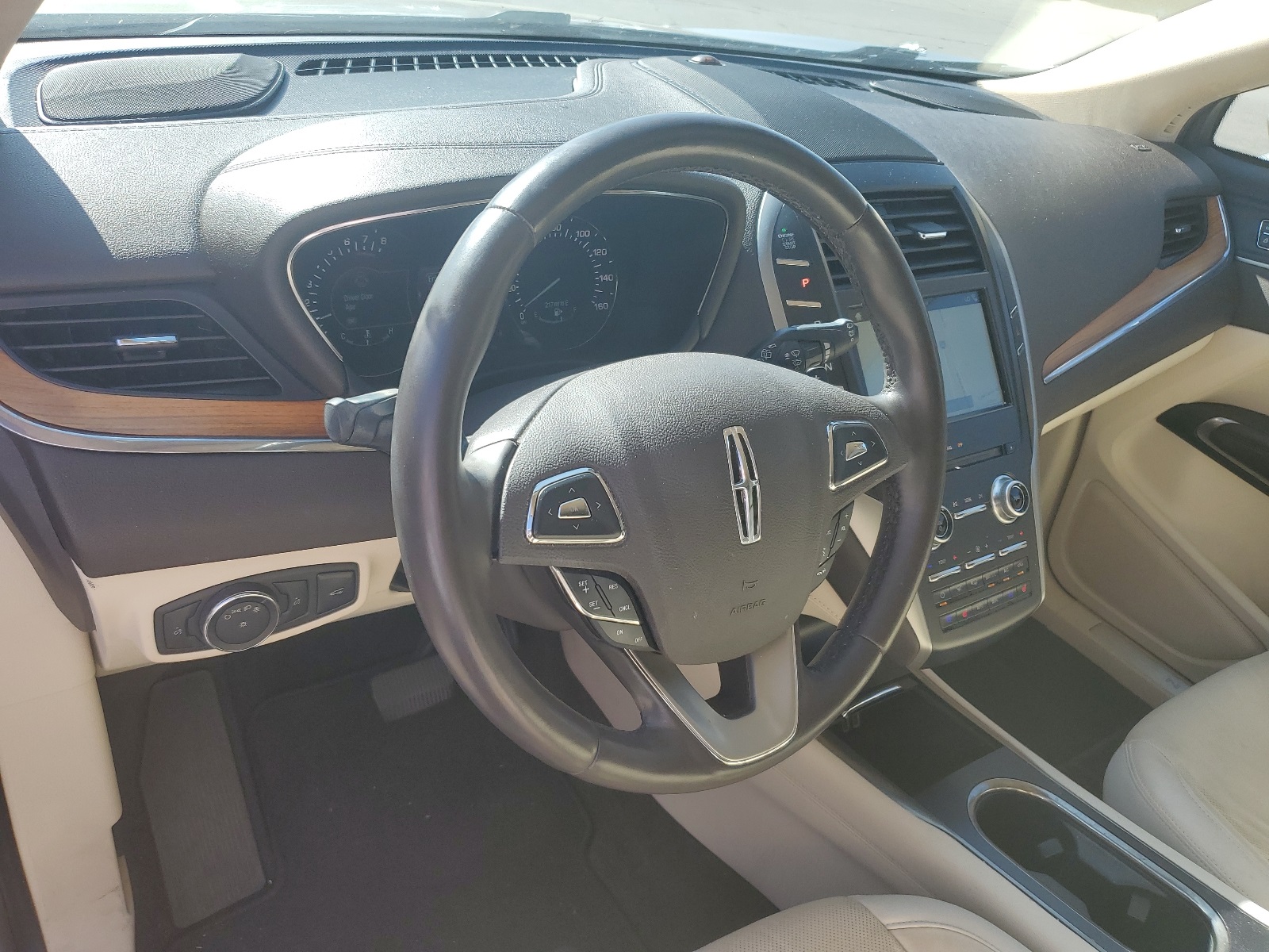 Vehicle image 10 of 15