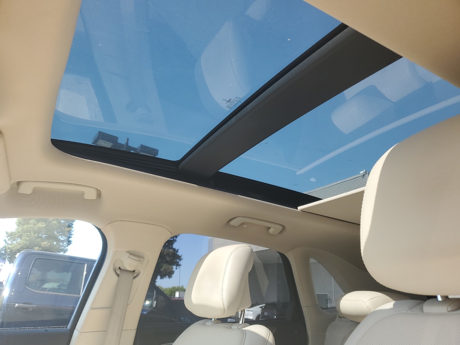 Vehicle image 11 of 15