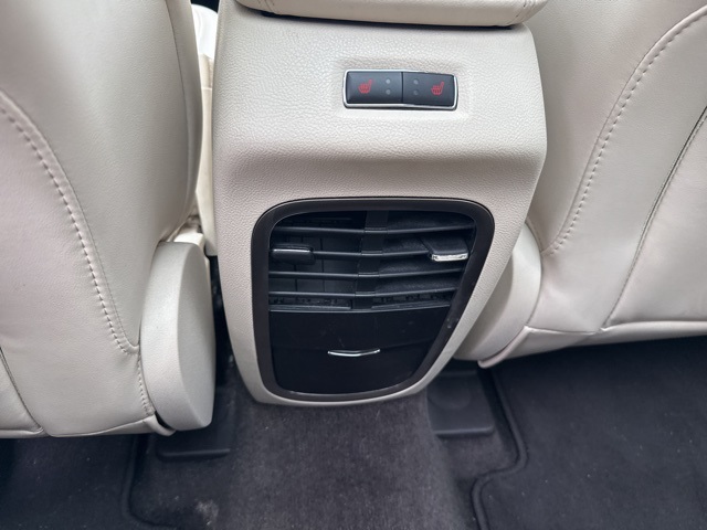 Vehicle image 21 of 27