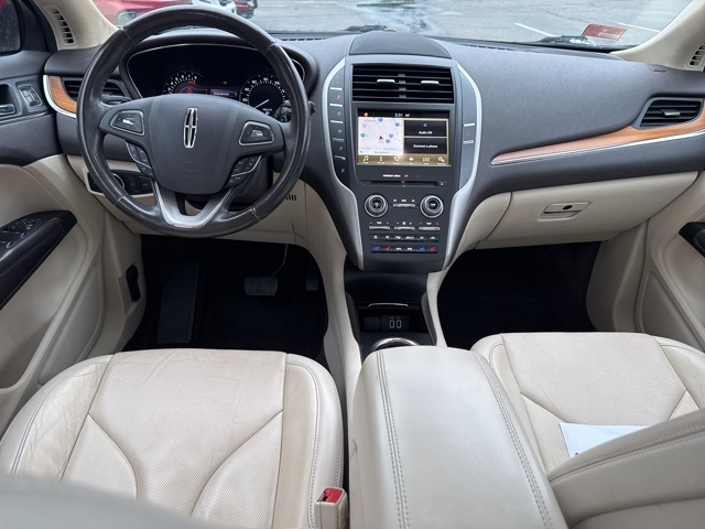 Vehicle image 12 of 27