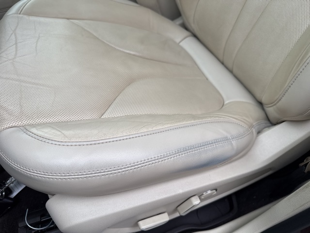 Vehicle image 18 of 27