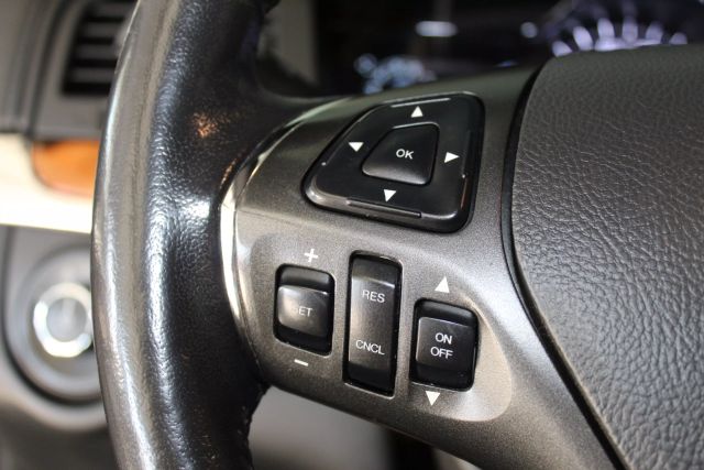 Vehicle image 25 of 38