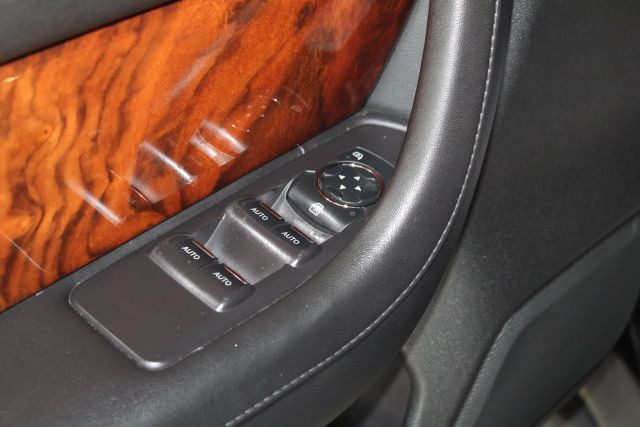 Vehicle image 22 of 38