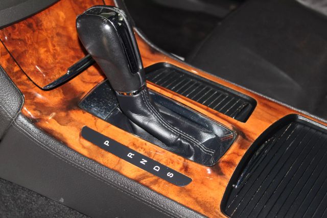 Vehicle image 23 of 38