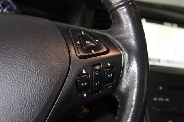 Vehicle image 26 of 38