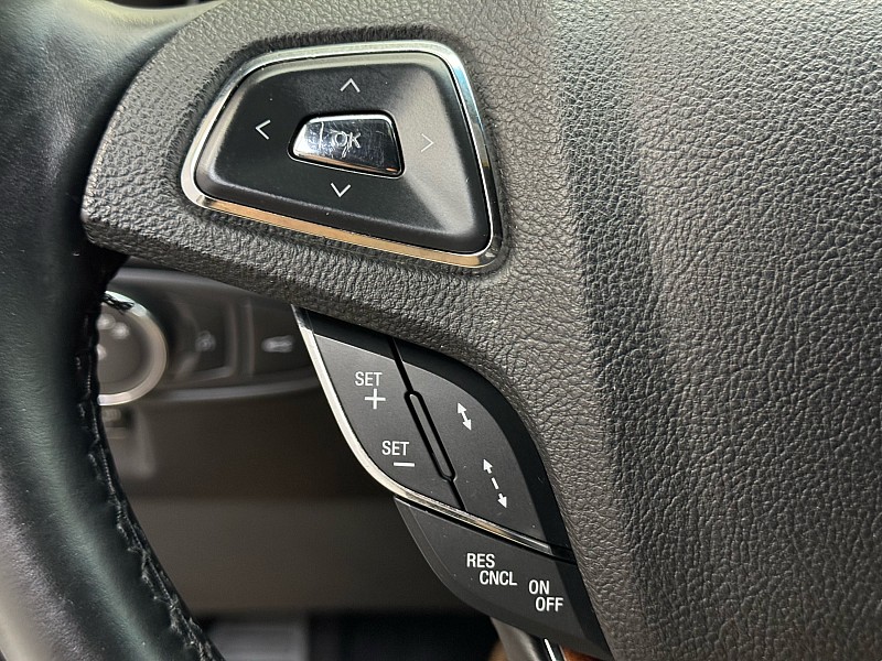 Vehicle image 41 of 46