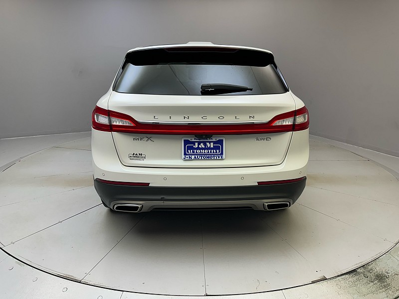 Vehicle image 6 of 46