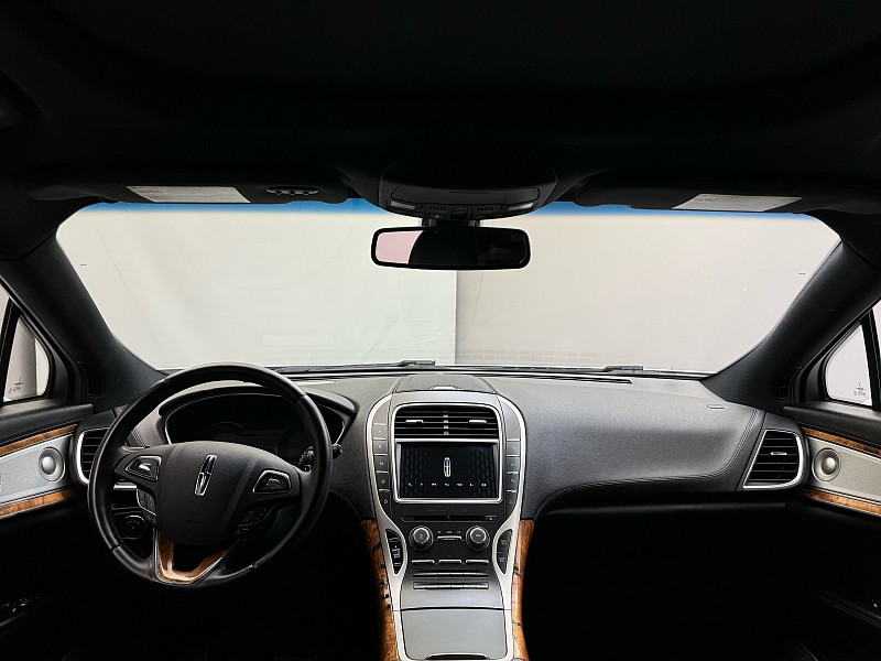 Vehicle image 19 of 46