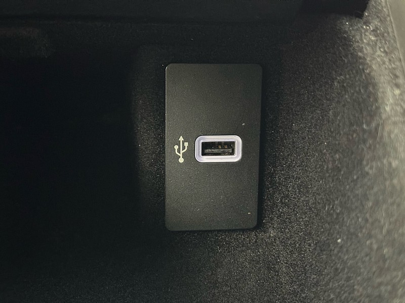 Vehicle image 34 of 46