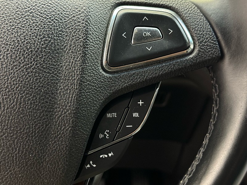 Vehicle image 43 of 46
