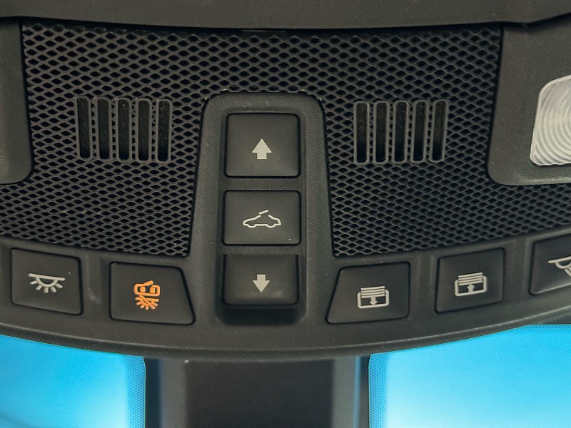 Vehicle image 37 of 46