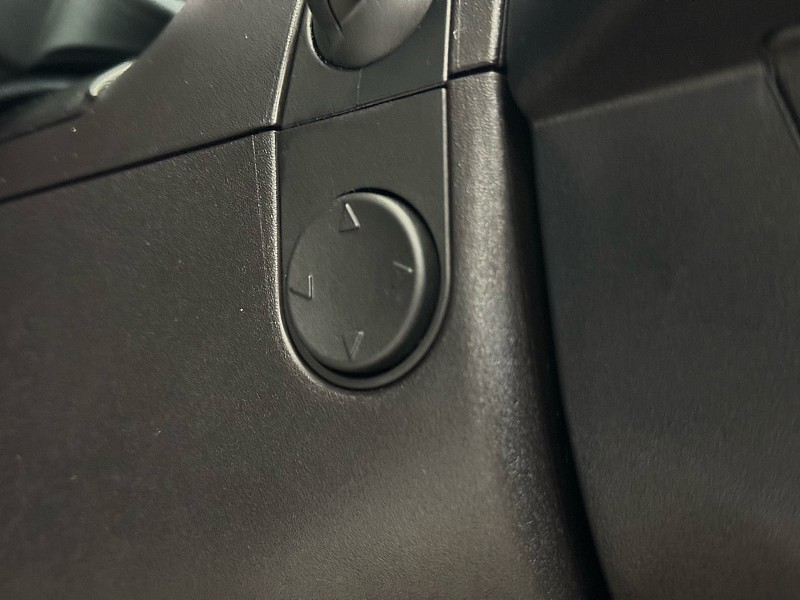 Vehicle image 44 of 46