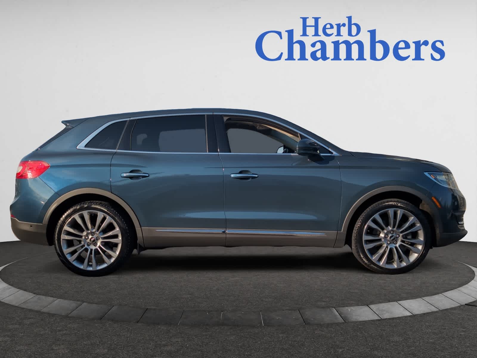 2016 Lincoln MKX Reserve Image 4 of 24