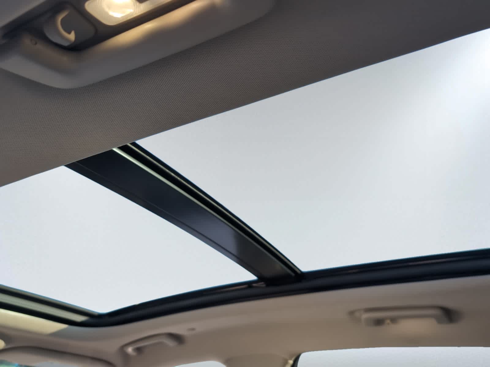 2016 Lincoln MKX Reserve Image 15 of 24