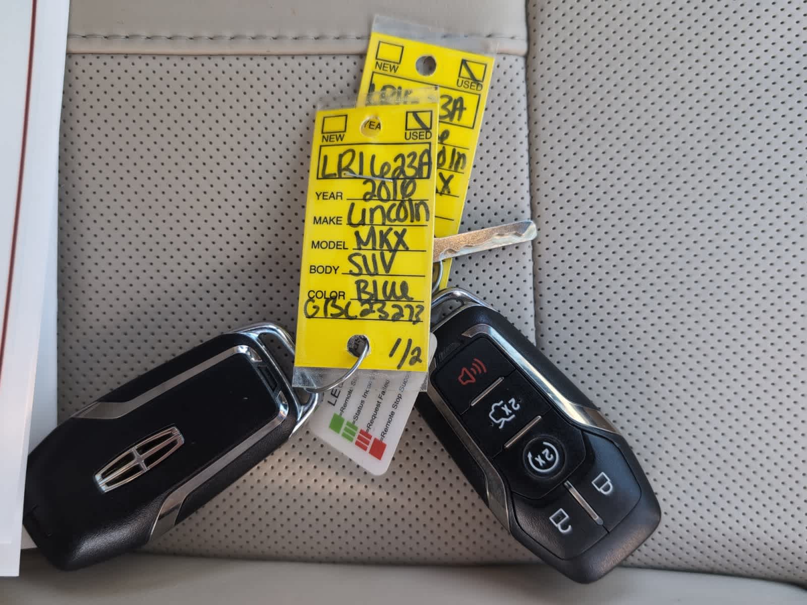 2016 Lincoln MKX Reserve Image 21 of 24