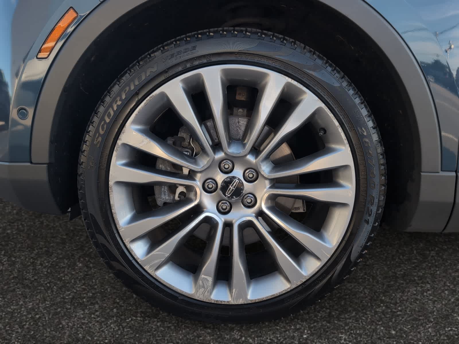 2016 Lincoln MKX Reserve Image 8 of 24