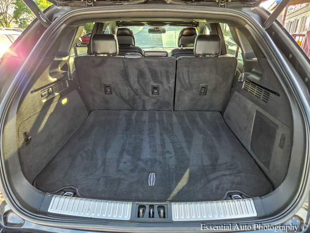 Vehicle image 8 of 38