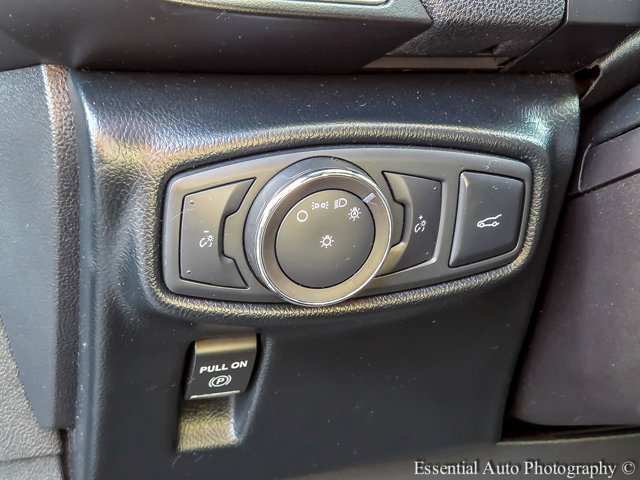Vehicle image 28 of 38